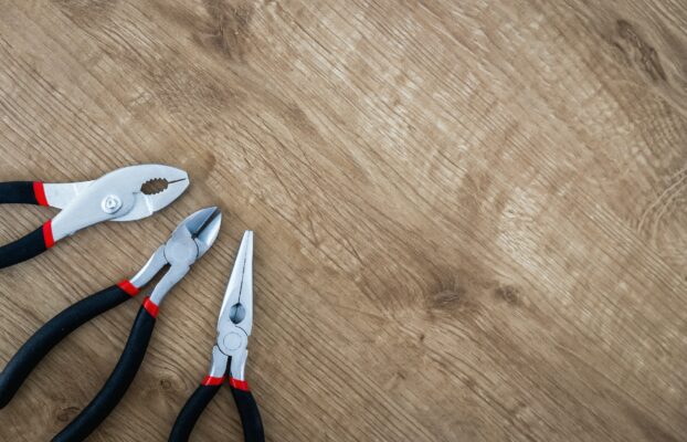 Balancing In-House vs. Outsourced Maintenance: Pros and Cons
